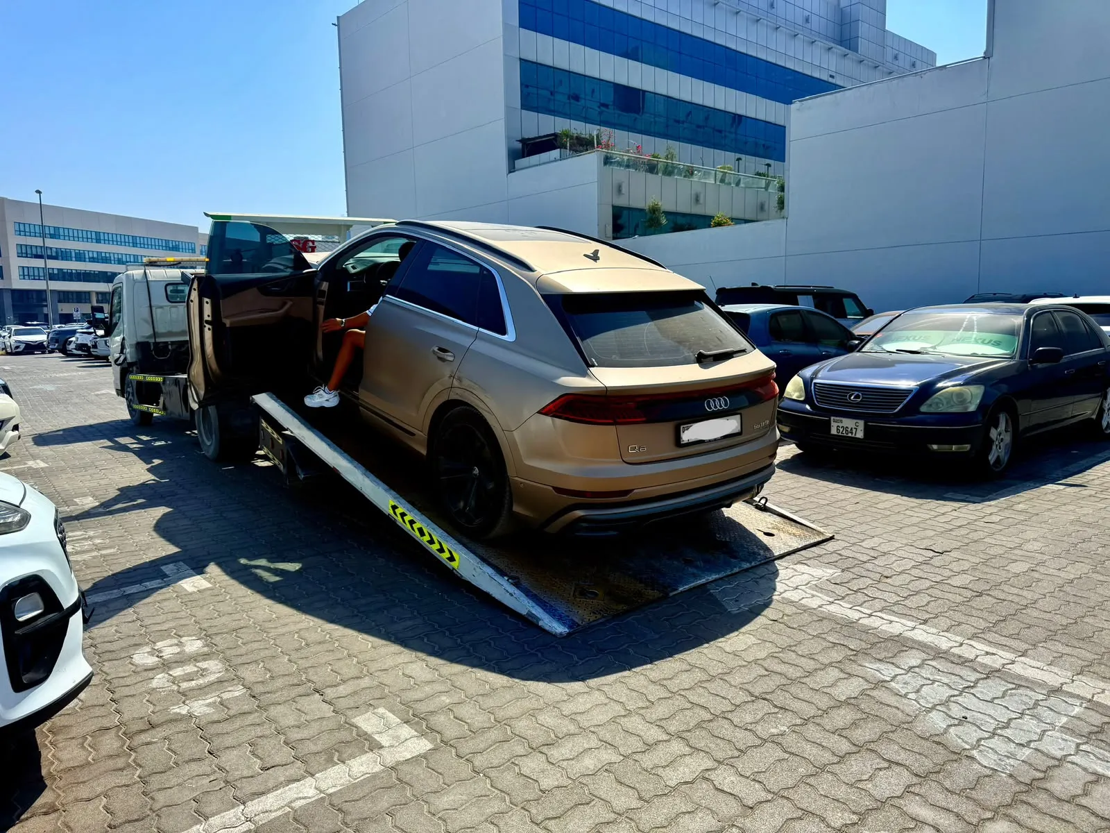 Gallery Image | roadside assistance Sharjah